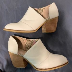 Shellys London - Size 8 - White Leather Chunky Heel Ankle Boot